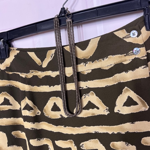 |•LIZ CLAIBORNE•| Safari Print Wrap Skirt Size 12 Petite - Picture 2 of 8